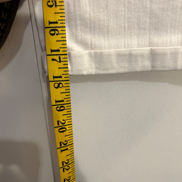 Reitmans Size 15 White Roll-Cuff Capri - Picture 5 of 11